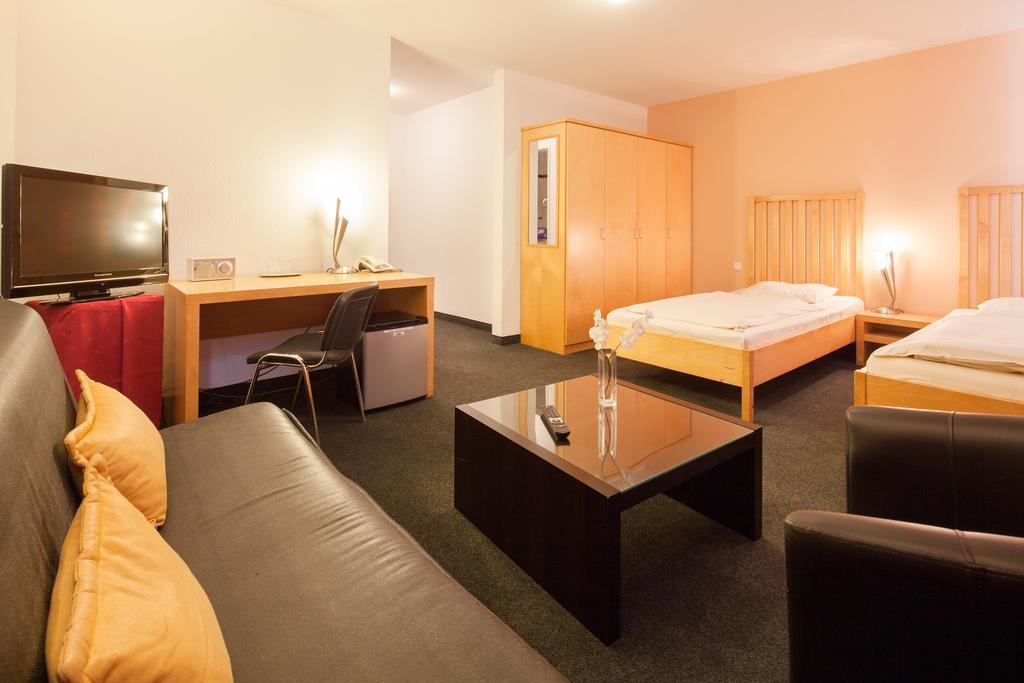 Hotel Bon Prix Fischenich Room photo